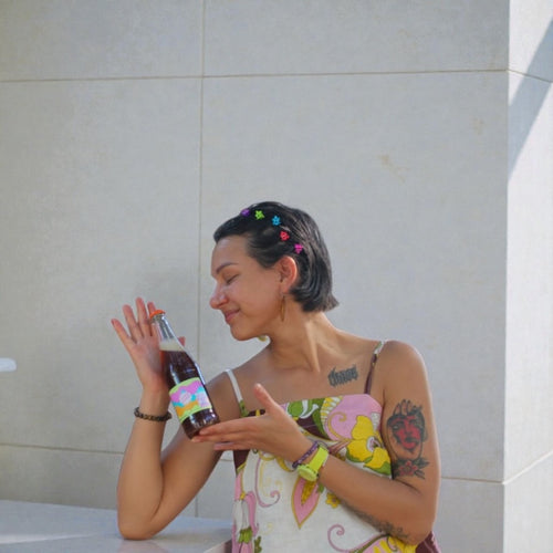 botella chica booch 355 ml té rooibos sabor zarzaparrilla.